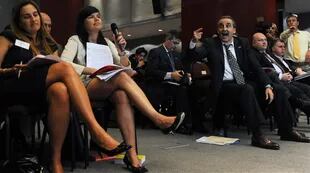 Guillermo Moreno, a los gritos, durante una asamblea de Papel Prensa