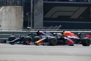 La pelea Hamilton vs. Verstappen, en su punto más caliente