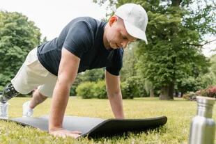 Es importante observar que la técnica de los ejercicios sea la correcta para evitar lesiones a la hora del entrenamiento