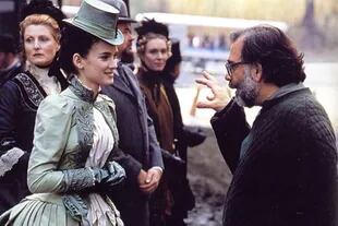 Wynona Ryder en la piel de Mina Harker en la versión cinematográfica de "Drácula" de Francis Ford Coppola