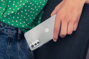Motorola renueva su línea más económica con el smartphone Moto e32