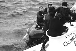 Cómo dos hombres sobrevivieron 84 horas atrapados en un sumergible bajo el mar hace 50 años