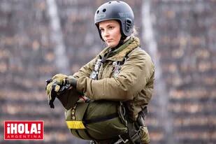 La princesa Ingrid Alexandra de Noruega visitó una base aérea y se embarcó en un cazabombardero