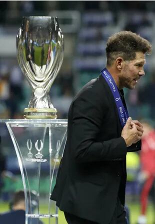 Atlético de Madrid le ganó la Supercopa europea a Real y el Cholo se convirtió en el técnico con más títulos en la historia colchonera