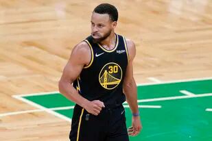 Curry incendió la final de la NBA: show de triples y 43 puntos de visitante ante Boston