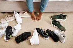 El reto viral de la famosa marca de zapatillas que siempre caen hacia arriba