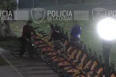 Atrapan a una pandilla de menores que quería robar bicicletas de una estación de EcoBici
