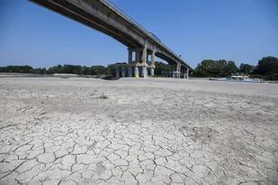 Alarma en Italia: por la peor sequía en 70 años, el mayor río del país parece un desierto