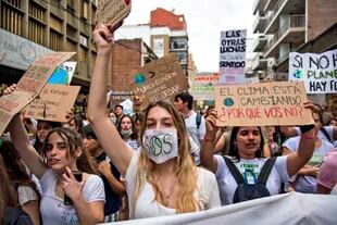 La marcha por el clima en la ciudad de Rosario - Foto: Marcelo Manera