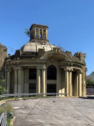 Abandonado y deteriorado, así se encuentra hoy el Pabellón del Centenario