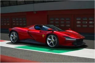 599 units of the supercar were manufactured and one of them passed into the hands of the prince of F1