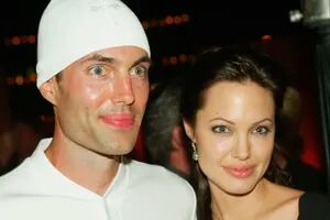 Qué pasa entre Angelina Jolie y su hermano, James Haven