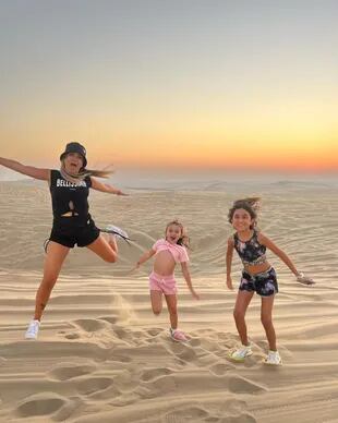 La moglie e le due figlie di Di Maria nel deserto del Qatar