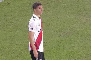 Nacho Fernández, ya con la camiseta número de 10 de River, durante un amistoso de pretemporada
