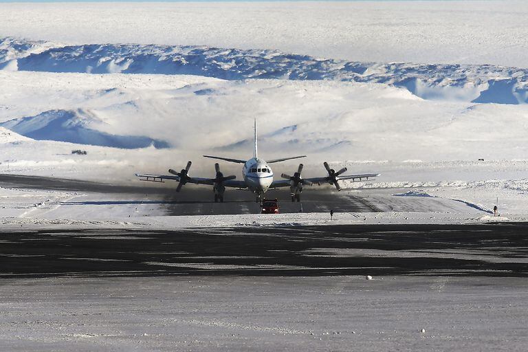 Greenland; Groenlandia; Base aérea de Thule; Avión; mundo