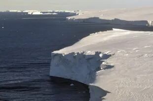 El glaciar Thwaites se está derritiendo rápidamente