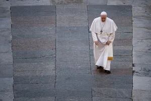 Los 10 años de Francisco: un pontífice convertido en profeta de la dignidad humana