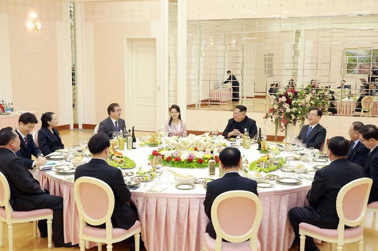 En su encuentro con funcionarios surcoreanos de esta semana, el líder de Corea del Norte hizo una broma sobre su imagen internacional
