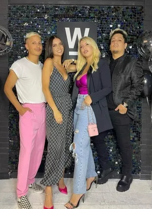 Eddie Rodríguez, Zaira, Wanda y Kennys Palacios en la apertura del local de  maquillajes de la modelo en Buenos Aires (Foto: Instagram)