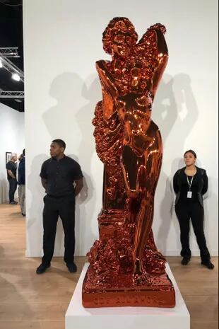 Obra de Jeff Koons valuada en siete millones de dólares, en Art Basel Miami