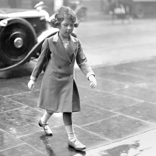 La princesa Isabel, en 1932 cuando tenía seis años (Crédito: Vanity Fair)