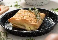 Saganaki, queso feta en masa filo