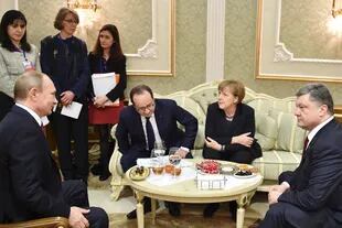 Putin, Hollande, Merkel y Poroshenko, reunidos en Minsk