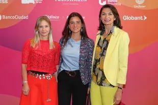 Constanza Cilley, Lucila Maldonado (Latam) y Mariana Arias (La Nación)