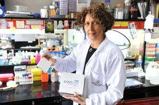 Andrea Gamarnik, directora del estudio, jefa del Laboratorio de Virología Molecular de la FIL e investigadora superior del CONICET.