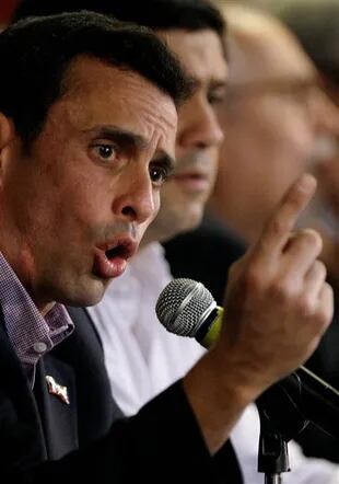 Capriles habló con los medios en una conferencia de prensa