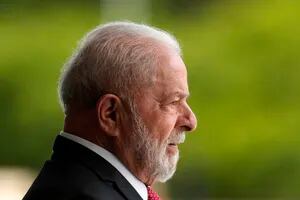 Lula, entre la incertidumbre por la economía y el foco en borrar el legado de Bolsonaro