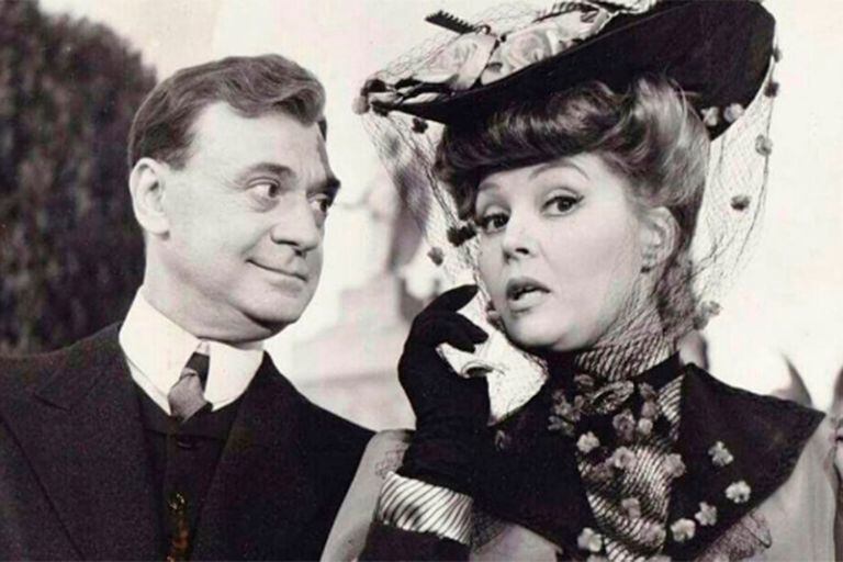 Junto a Nelly Panizza, en una imagen de la película Placeres conyugales (1964)