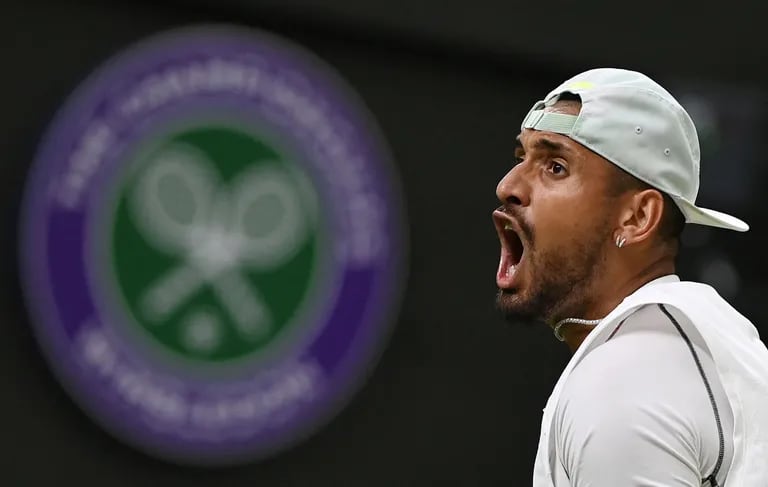 Wimbledon: Nick Kyrgios ha battuto Stefanos Tsitsipas in una battaglia fisica, tattica e mentale, fuori dal greco Shrugged
