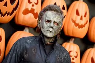 Terror en la pasarela: uno de los actores, caracterizado como el villano de la saga Halloween, Michael Myers