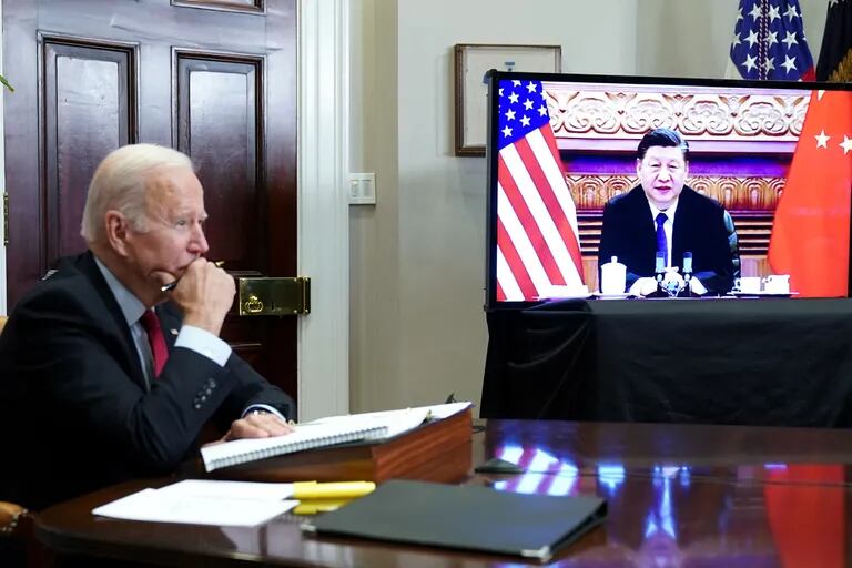 La cumbre virtual entre Joe Biden y Xi Jinping, desde la Casa Blanca, en 2021