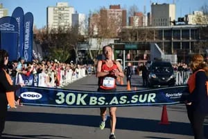 Con nuevo récord provincial, Mastromarino se llevó los 30k Buenos Aires Sur