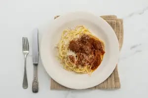 Sabrosas albóndigas con pepperoni: el toque italiano para las pastas