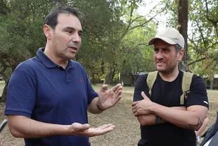 Gustavo Valdés y Juan Cabandié, durante los incendios en Corrientes