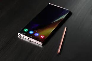 El Galaxy Note20 Ultra tiene una pantalla de 6,9 pulgadas con una actualización máxima de 120 Hz, pero es capaz de pasar a modos de menor frecuencia según el tipo de contenido visualizado