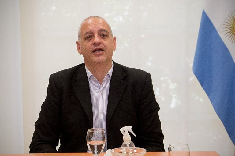 El secretario de Derechos Humanos, Horacio Petragalla, pide arresto domiciliario en apoyo de denuncias de corrupción