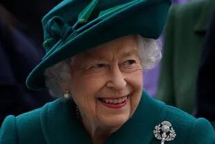 La reina Isabel II se ha mantenido en su lugar más que nadie y, como buena madre de Tauro, hace de todo para proteger a sus hijos 