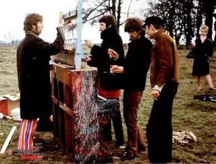 Imágenes de la filmación de "Strawberry Fields Forever", de The Beatles