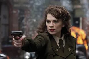 Hayley Atwell en Agent Carter, cuyas dos temporadas están disponibles en Netflix