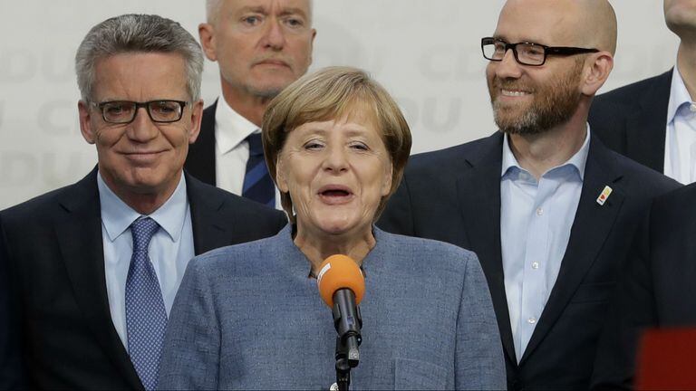 La canciller alemana, Angela Merke logró hoy su cuarto mandato consecutivo