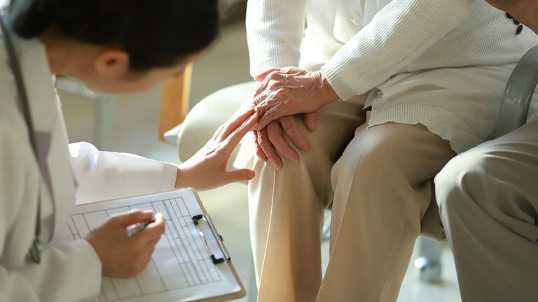 Hoy en día, el 40% de la población mundial mayor de 70 años sufre de osteoartritis de rodilla