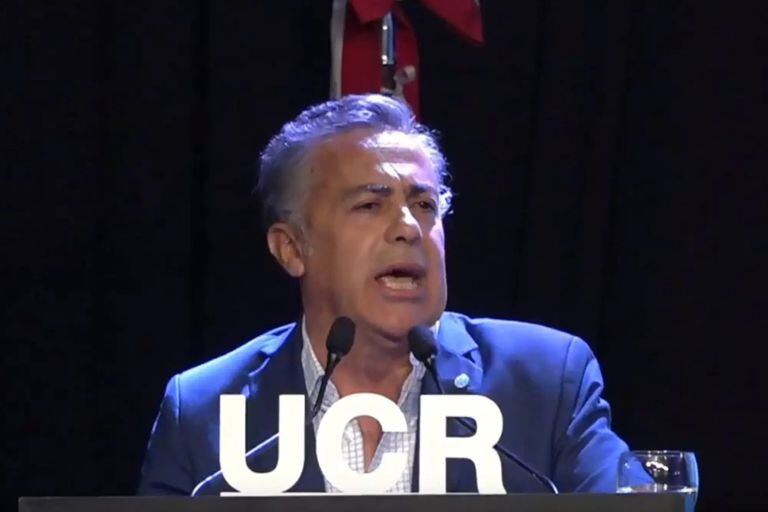 UCR: un debate áspero y fervoroso que terminó con la marcha radical