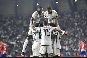 Real Madrid venció al Atlético de Simeone en un partidazo de ocho goles y es finalista de la Supercopa