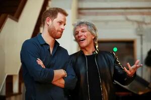 La inesperada colaboración musical entre el príncipe Harry y Jon Bon Jovi