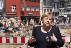 Las devastadoras inundaciones alteran en Alemania la batalla por la sucesión de Angela Merkel