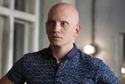 Anthony Carrigan (Barry)
